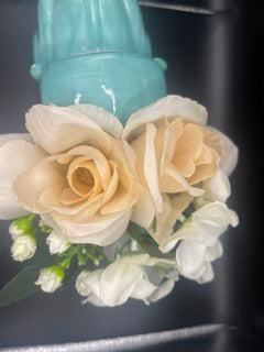 Turquoise Vintage - Style Pickup Truck Faux Floral Décor